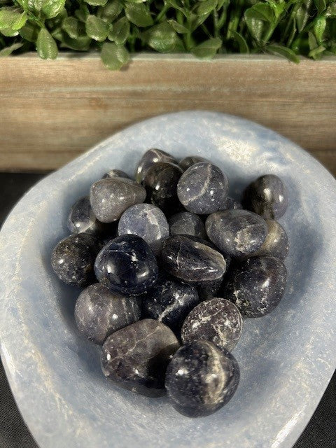 Iolite Tumbles